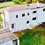 Fluggi Near Labin * Santalezi