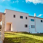 Villa Fluggi Near Labin Santalezi