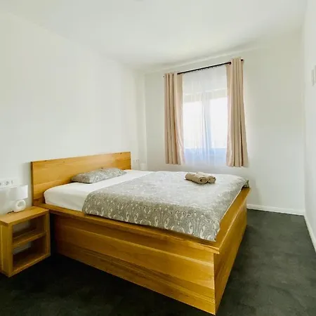 Villa Fluggi Near Labin Santalezi