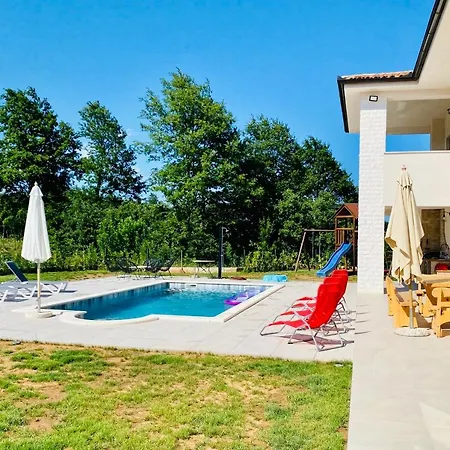 Villa Fluggi Near Labin