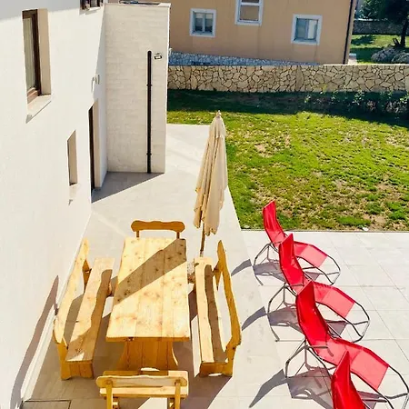 Villa Fluggi Near Labin