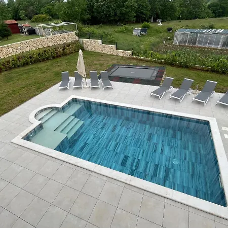 Villa Fluggi Near Labin *