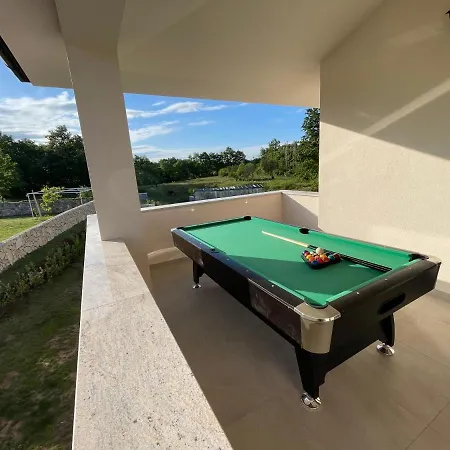 Villa Fluggi Near Labin